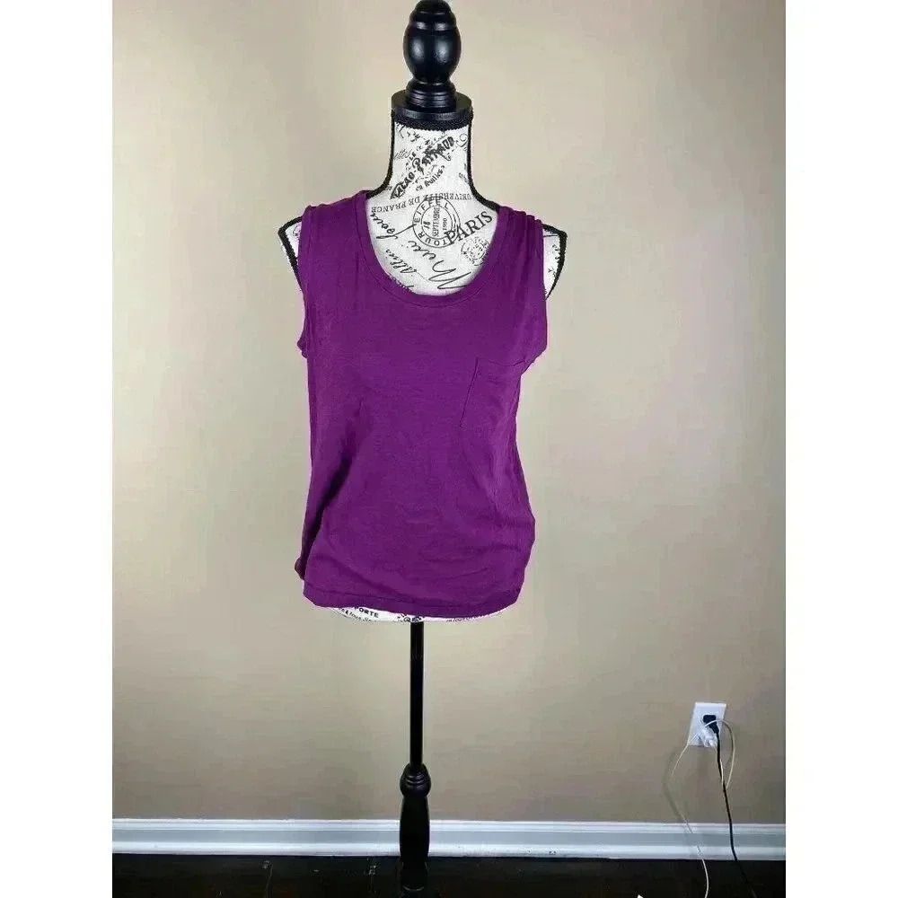 3/$25 Bundle of 3 Women's Tee shirt-size S